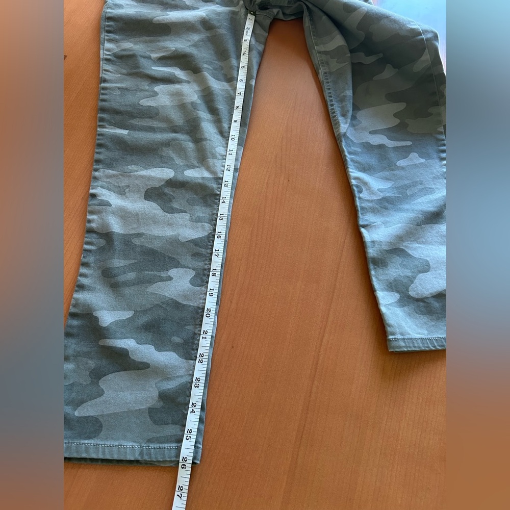 Gibson Latimer Camouflage Jeans - Picture 10 of 10